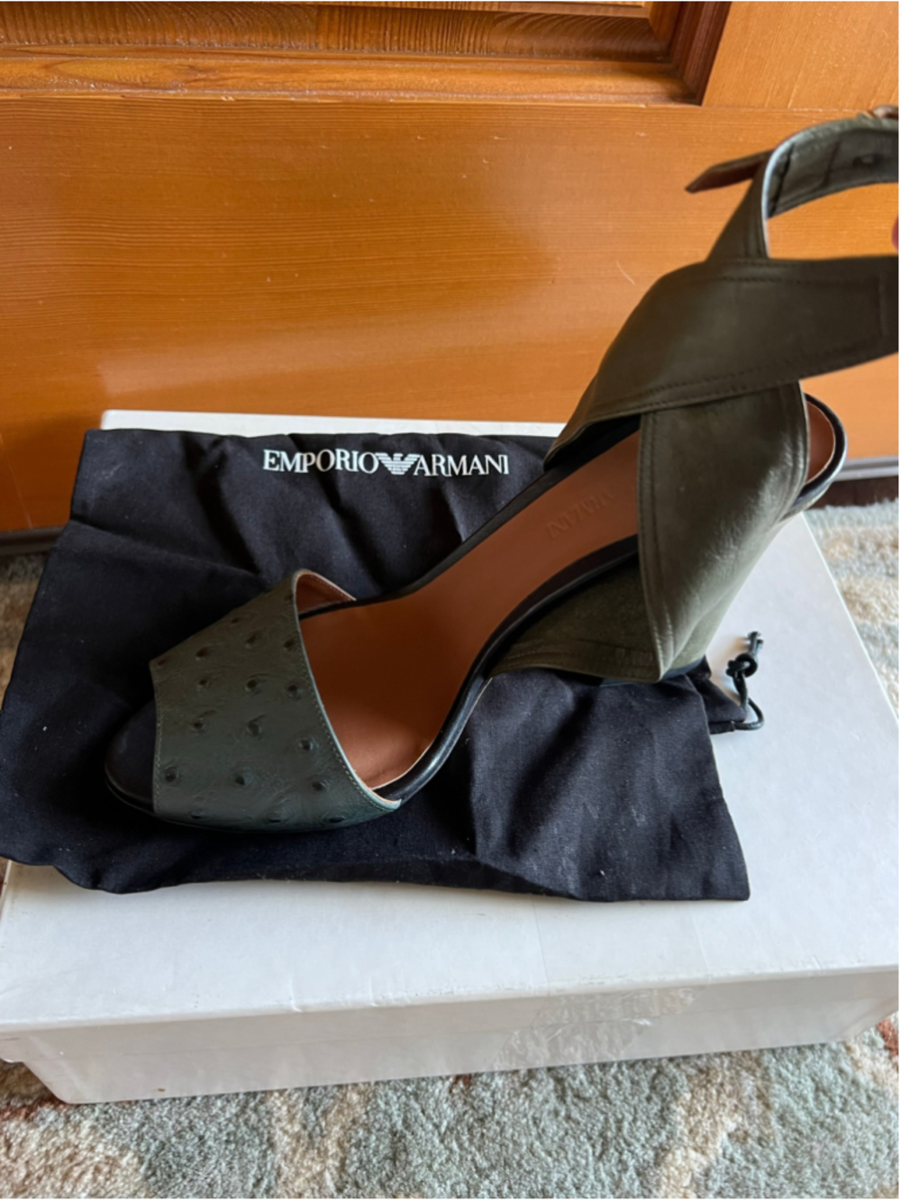 Emporio Armani Ostrich-Embossed Wedge Sandals in Olive Green 39/9 - Picture 3 of 10